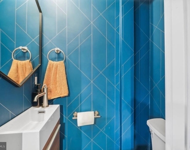 785 Fairmont Street Nw - Photo Thumbnail 7