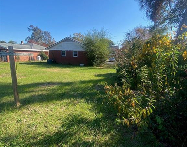 4214 Knollwood Drive - Photo Thumbnail 6