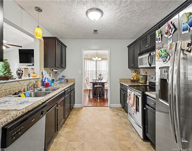 2117 Feathercombe Court - Photo Thumbnail 10