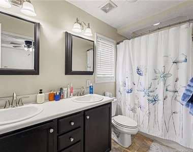 2117 Feathercombe Court - Photo Thumbnail 19