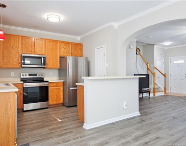 512 Colwick Lane - Photo Thumbnail 8