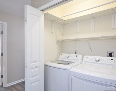 512 Colwick Lane - Photo Thumbnail 16