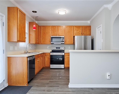 512 Colwick Lane - Photo Thumbnail 9