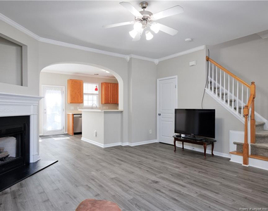 512 Colwick Lane - Photo Thumbnail 3
