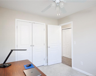 512 Colwick Lane - Photo Thumbnail 24