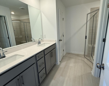 240 Snowfield Drive - Photo Thumbnail 13