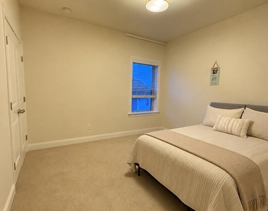 1065 Diamond Dove Lane - Photo Thumbnail 14
