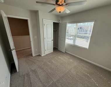 1066 Peony Lane - Photo Thumbnail 13
