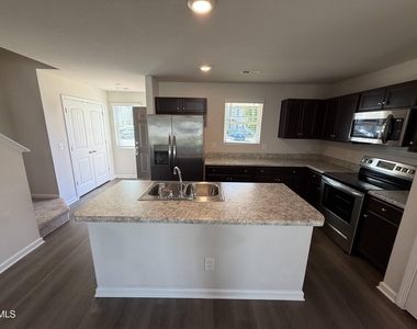 1066 Peony Lane - Photo Thumbnail 1