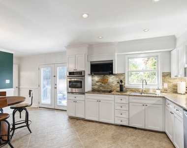 304 Latimer Road - Photo Thumbnail 17
