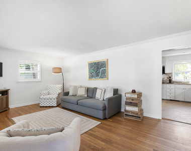 304 Latimer Road - Photo Thumbnail 4
