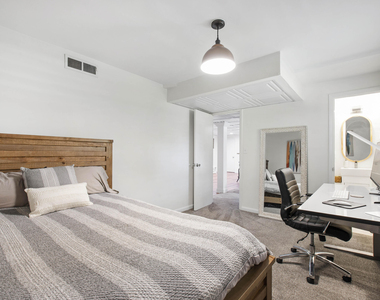 304 Latimer Road - Photo Thumbnail 31