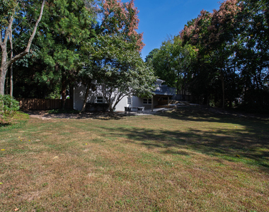 304 Latimer Road - Photo Thumbnail 37