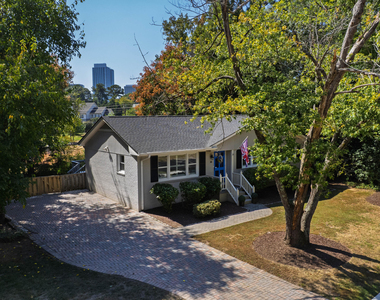 304 Latimer Road - Photo Thumbnail 1