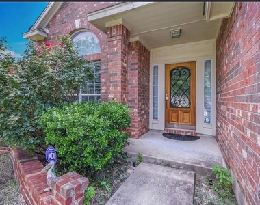 15504 Staked Plains Loop - Photo Thumbnail 1