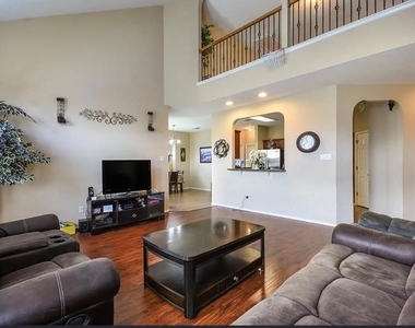15504 Staked Plains Loop - Photo Thumbnail 7