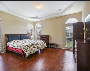 15504 Staked Plains Loop - Photo Thumbnail 13