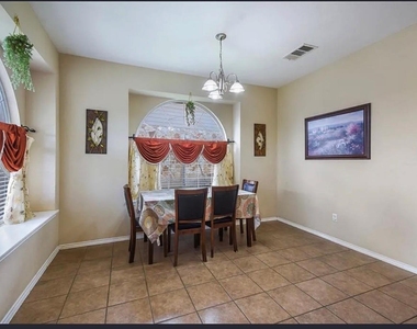 15504 Staked Plains Loop - Photo Thumbnail 11