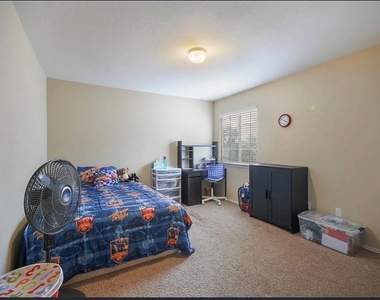 15504 Staked Plains Loop - Photo Thumbnail 21