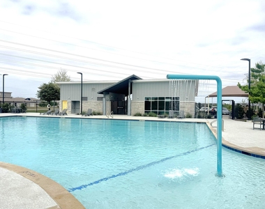 7511 Traylor Cv - Photo Thumbnail 36