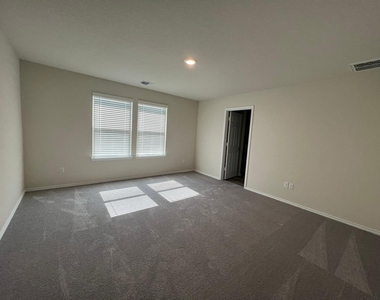 40 Pacific Loon St - Photo Thumbnail 8