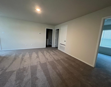 40 Pacific Loon St - Photo Thumbnail 10