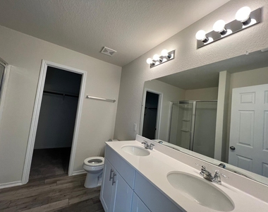 40 Pacific Loon St - Photo Thumbnail 13