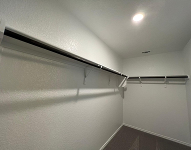 40 Pacific Loon St - Photo Thumbnail 18