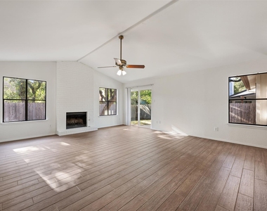 11464 Bristle Oak Trl - Photo Thumbnail 5