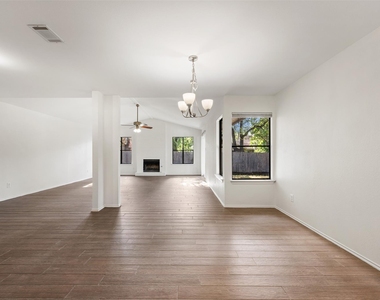 11464 Bristle Oak Trl - Photo Thumbnail 4