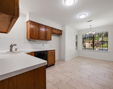 11464 Bristle Oak Trl - Photo Thumbnail 14