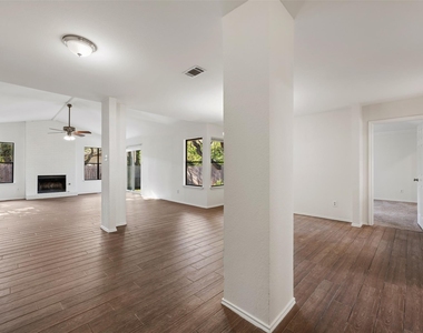 11464 Bristle Oak Trl - Photo Thumbnail 6