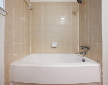 11464 Bristle Oak Trl - Photo Thumbnail 24