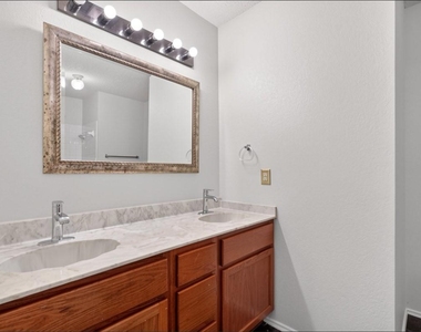 1410 Green Terrace Dr - Photo Thumbnail 13