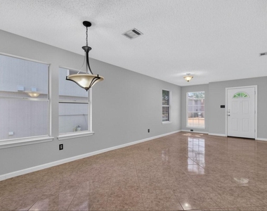 1410 Green Terrace Dr - Photo Thumbnail 5