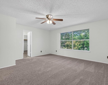 1410 Green Terrace Dr - Photo Thumbnail 11