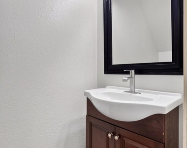 1410 Green Terrace Dr - Photo Thumbnail 22