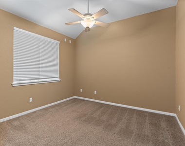 16004 Double Eagle Dr - Photo Thumbnail 24