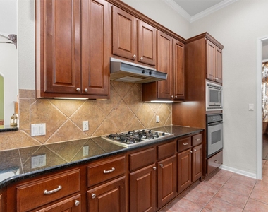 16004 Double Eagle Dr - Photo Thumbnail 13