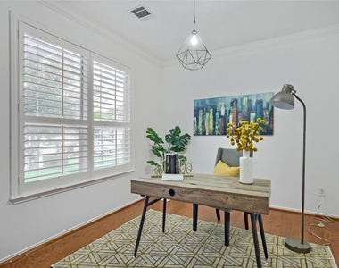 2302 Kristen Ln - Photo Thumbnail 6