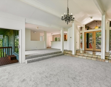 1626 Westlake Dr - Photo Thumbnail 2