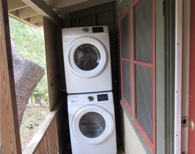 1101 C Maufrais St - Photo Thumbnail 10