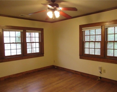 1101 C Maufrais St - Photo Thumbnail 8