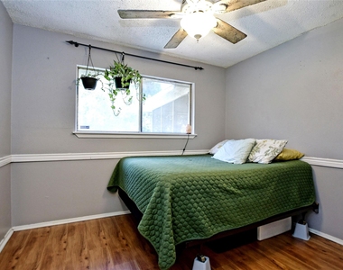 4911 Aberdeen Cir - Photo Thumbnail 9