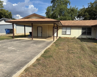 2745 Maple Tree Rd - Photo Thumbnail 2