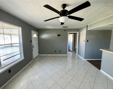 2745 Maple Tree Rd - Photo Thumbnail 6