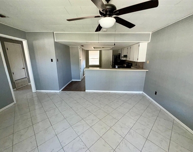 2745 Maple Tree Rd - Photo Thumbnail 10
