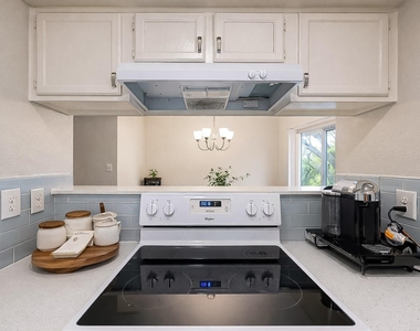 4159 Steck Ave - Photo Thumbnail 6