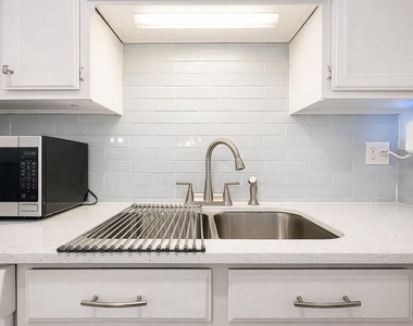 4159 Steck Ave - Photo Thumbnail 7
