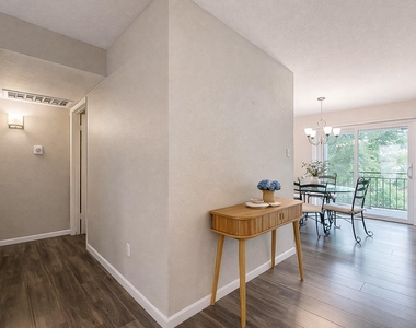 4159 Steck Ave - Photo Thumbnail 3
